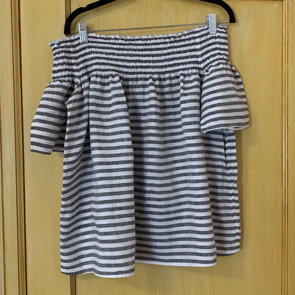 C&C California 100% Linen Smocked Off-shoulder Top